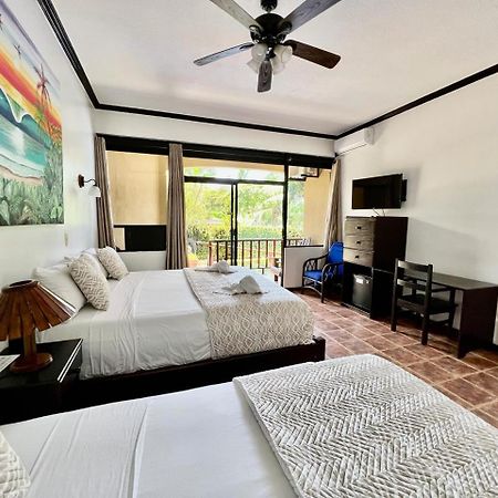 The Backyard Beachfront Hotel Jaco Exterior photo