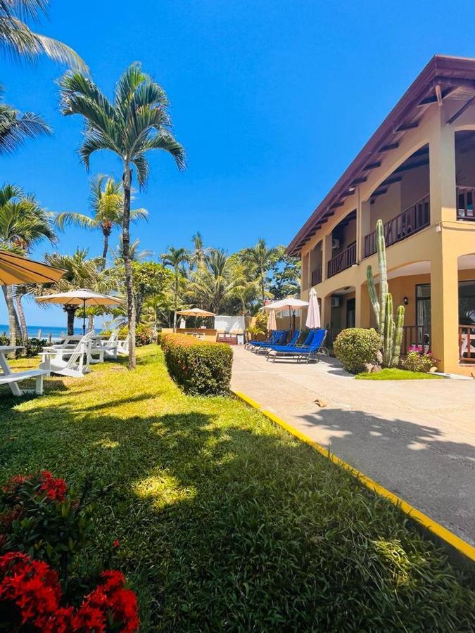 The Backyard Beachfront Hotel Jaco Exterior photo