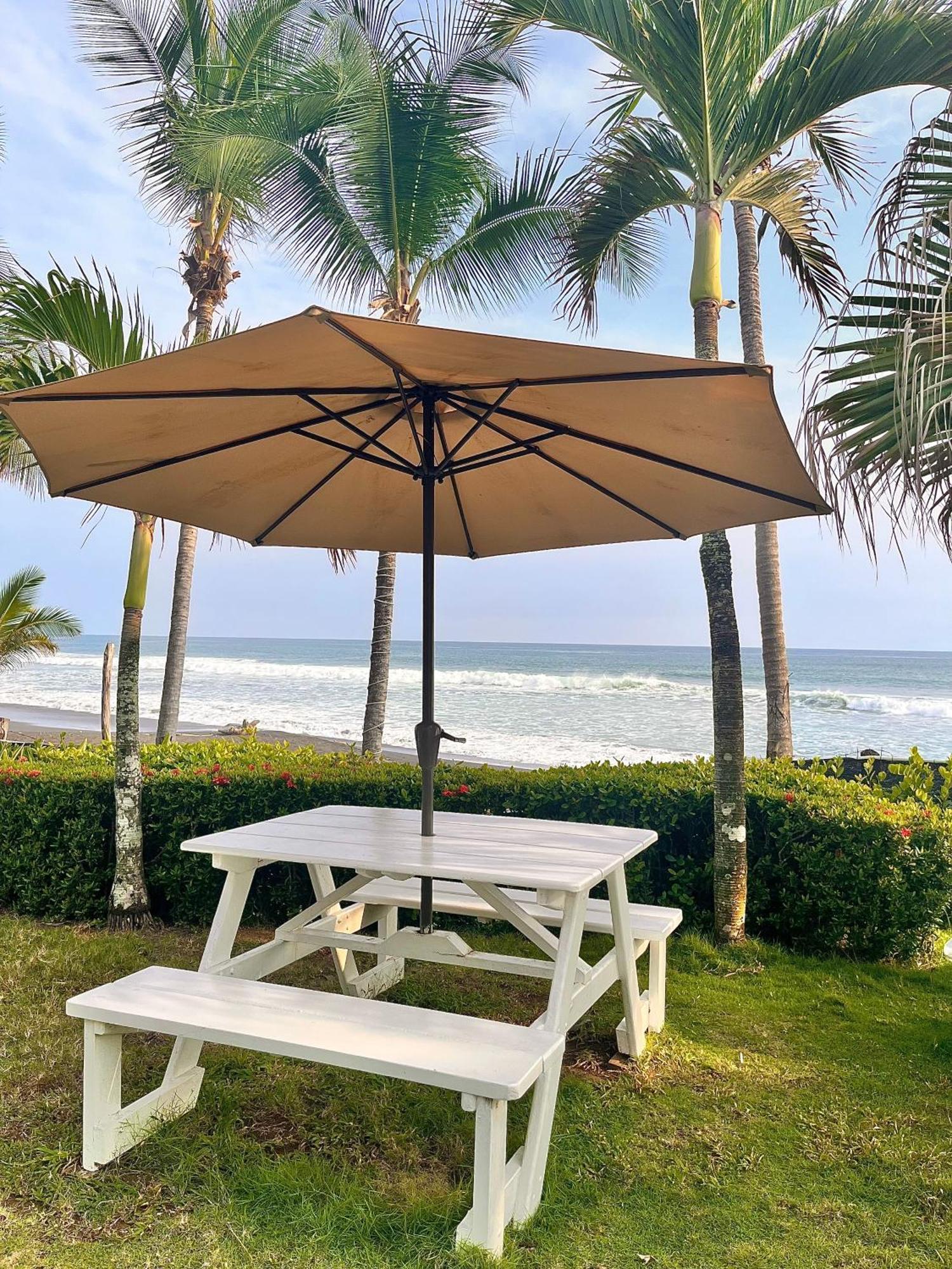 The Backyard Beachfront Hotel Jaco Exterior photo